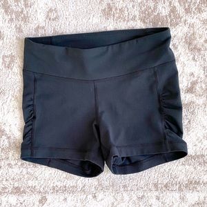 Under Armour Side Shirred Workout Shorts (XS)